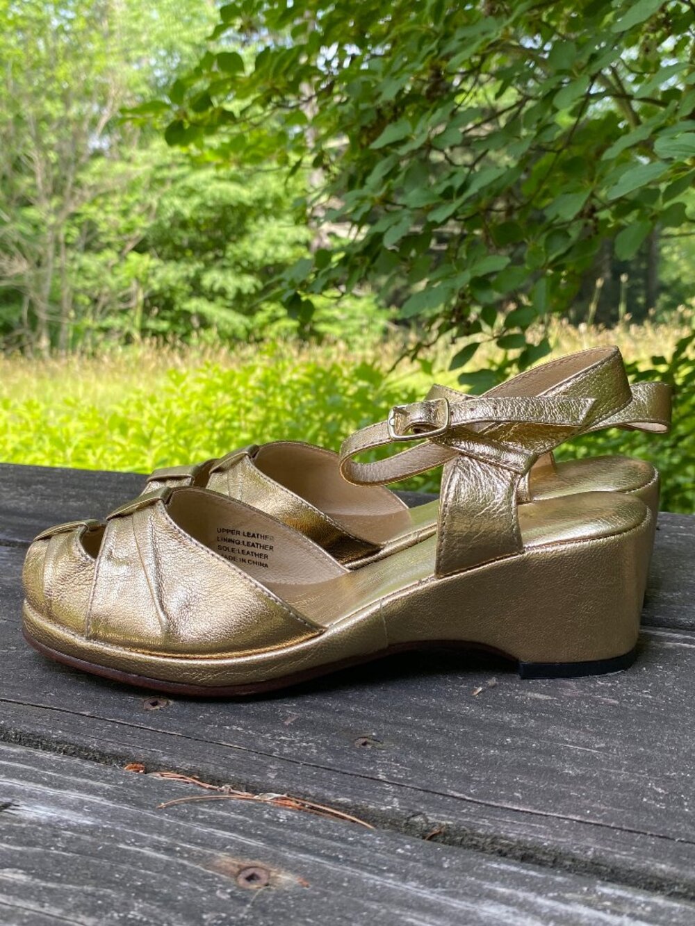 NEW Gold REMIX Vintage Brand Pleated Toe Wedge Leather Sandals - Size 6 - Picture 2 of 9
